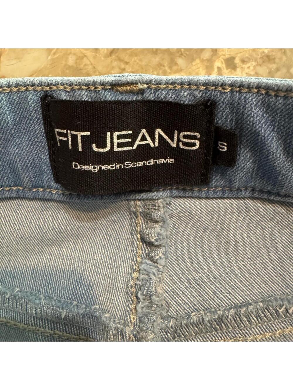 Fitjeans size small